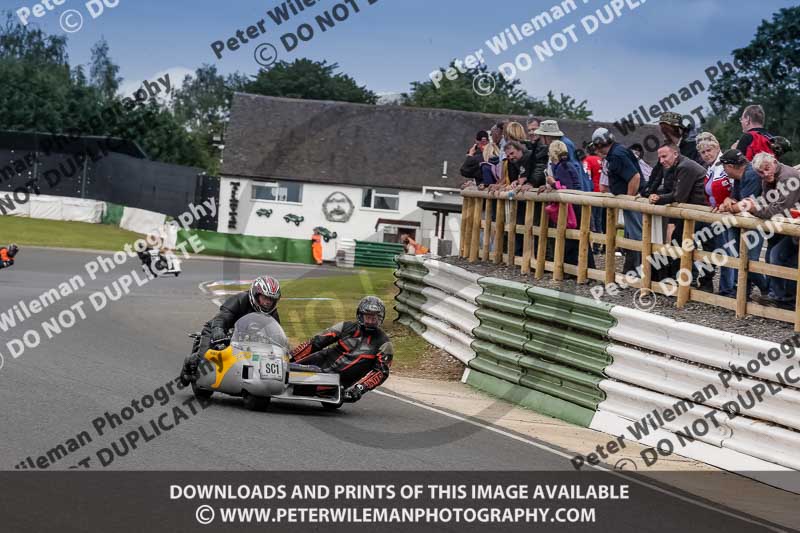 Vintage motorcycle club;eventdigitalimages;mallory park;mallory park trackday photographs;no limits trackdays;peter wileman photography;trackday digital images;trackday photos;vmcc festival 1000 bikes photographs